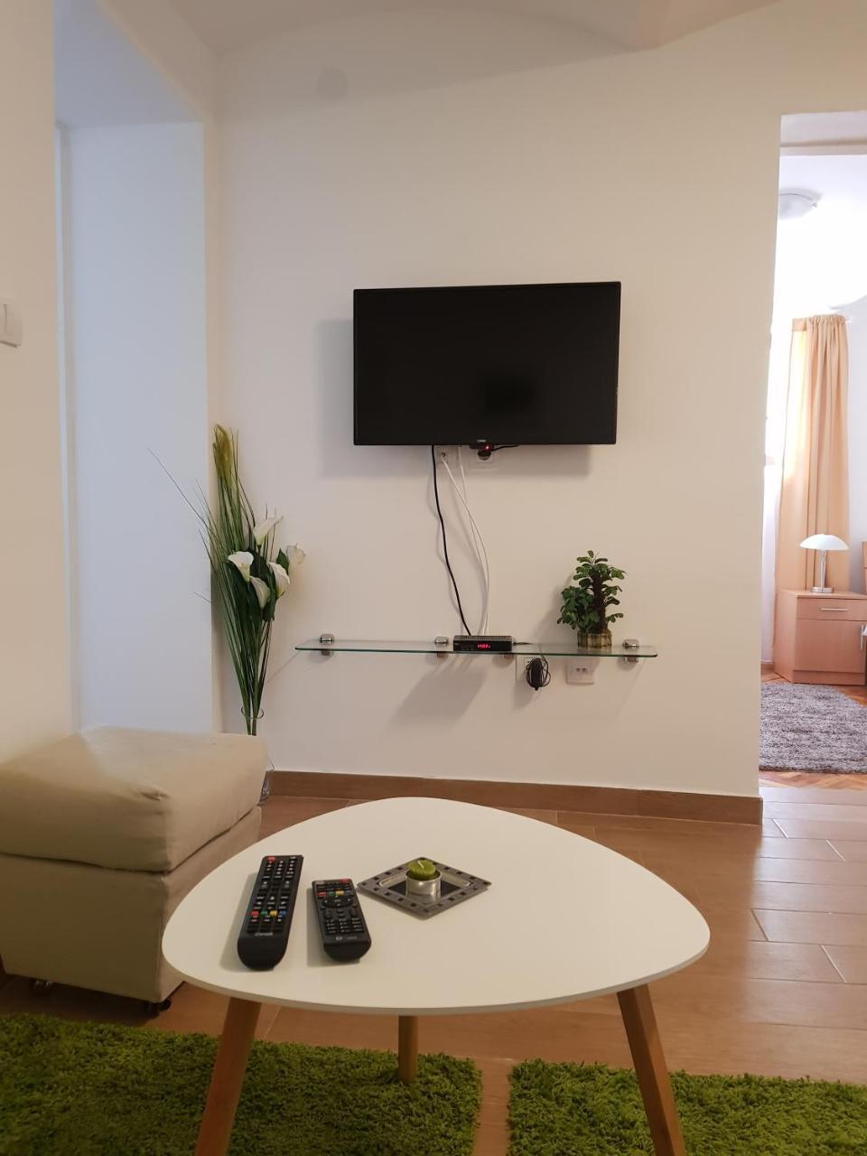 Inter Apartment Belgrade With Free Parking Luaran gambar